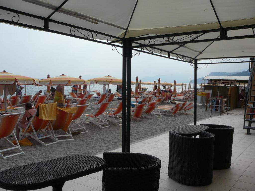 Residence Il Gabbiano Varigotti Luaran gambar