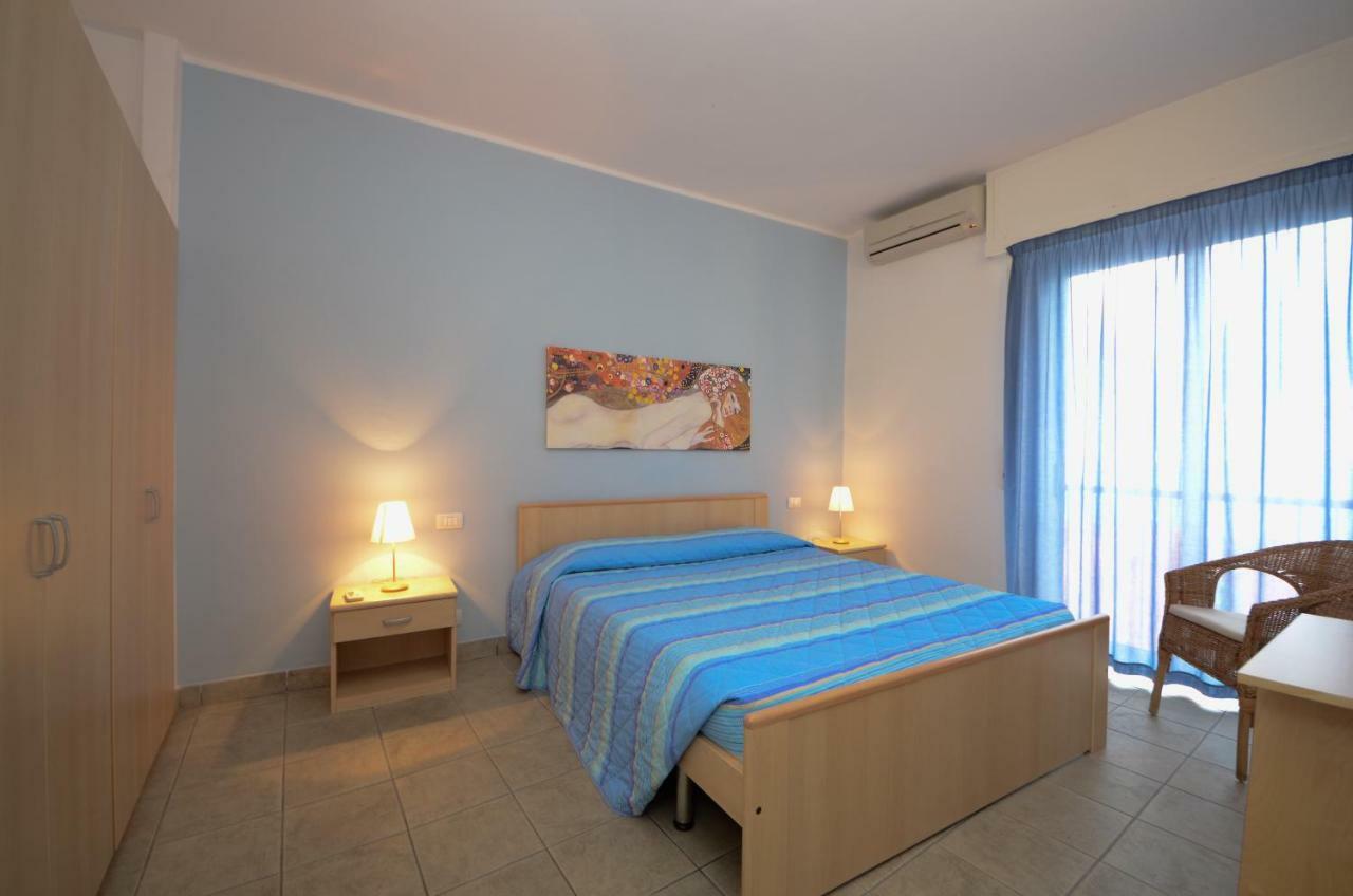 Residence Il Gabbiano Varigotti Luaran gambar