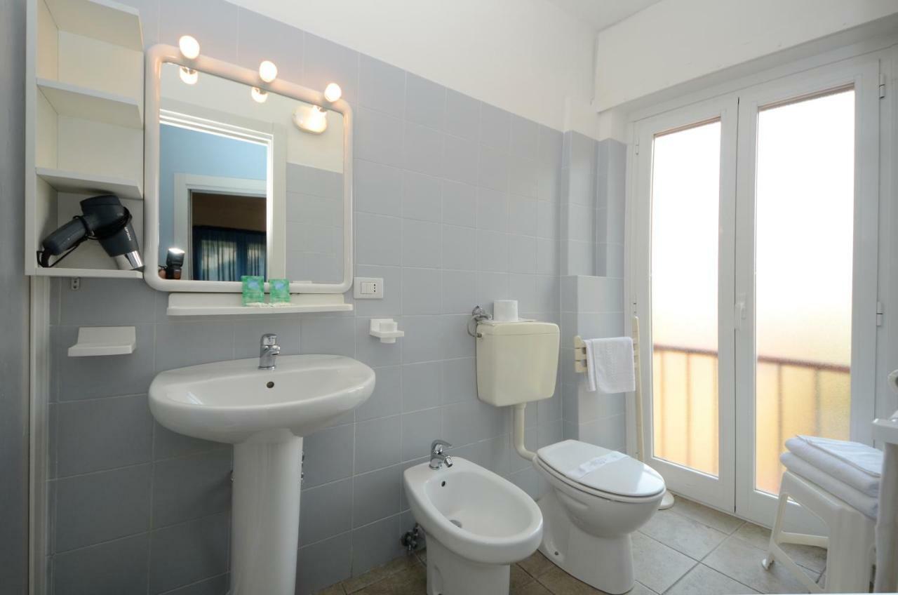 Residence Il Gabbiano Varigotti Luaran gambar