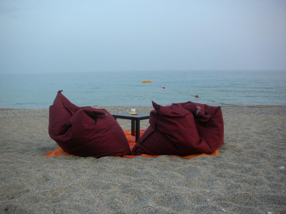 Residence Il Gabbiano Varigotti Luaran gambar